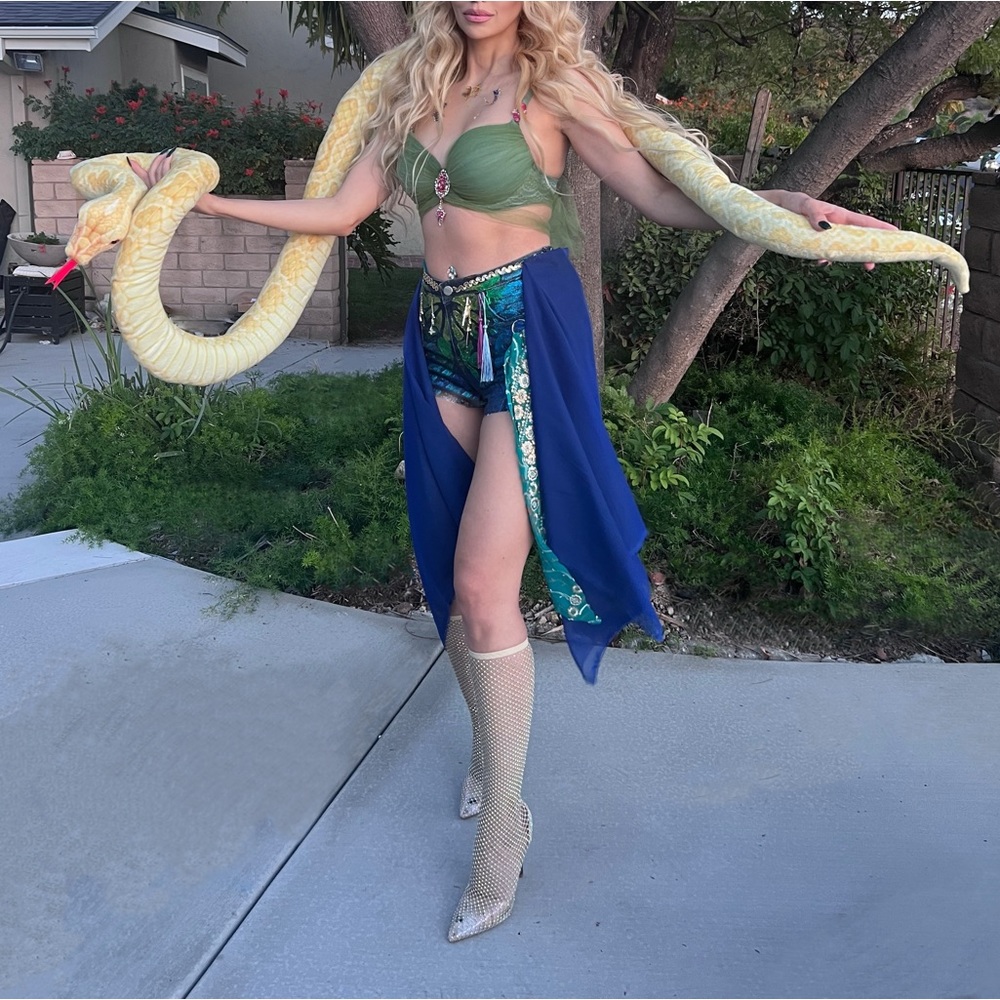 Halloween Costume Britney Spears Costume VMA Slave 4 U